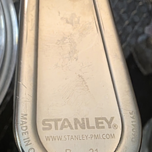 Stanley Classic Olive Green Flask - Picture 4 of 6